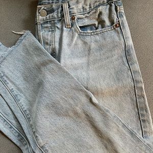 The Perfect Vintage Distressed Levi’s